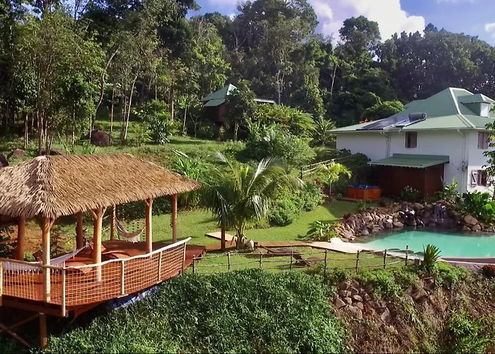 Habitation Melipone Ecolodge Vue Mer, Piscine Spa