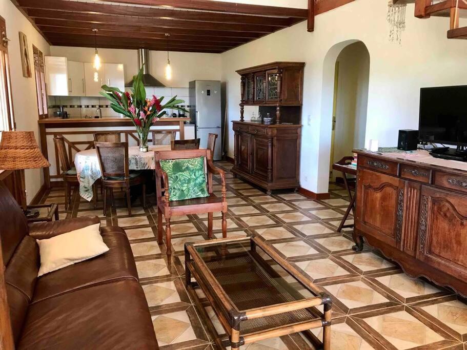 Habitation Melipone Ecolodge Vue Mer, Piscine Spa Villa Pointe-Noire